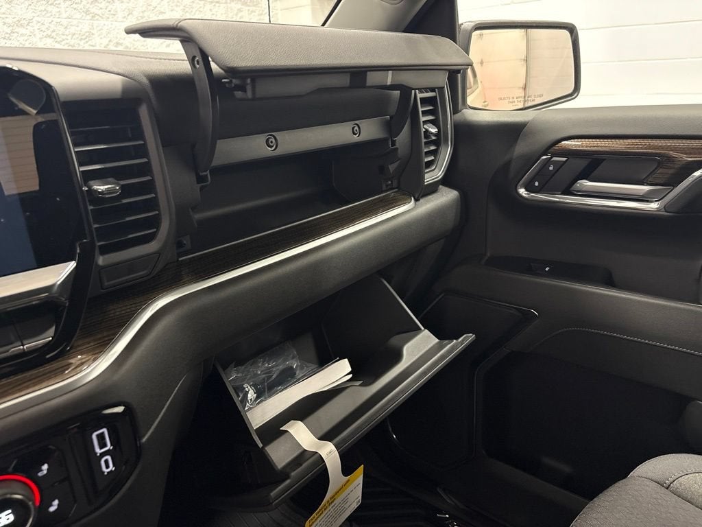 2026 Chevrolet Silverado 1500 RST Crew Cab Short Box 4WD