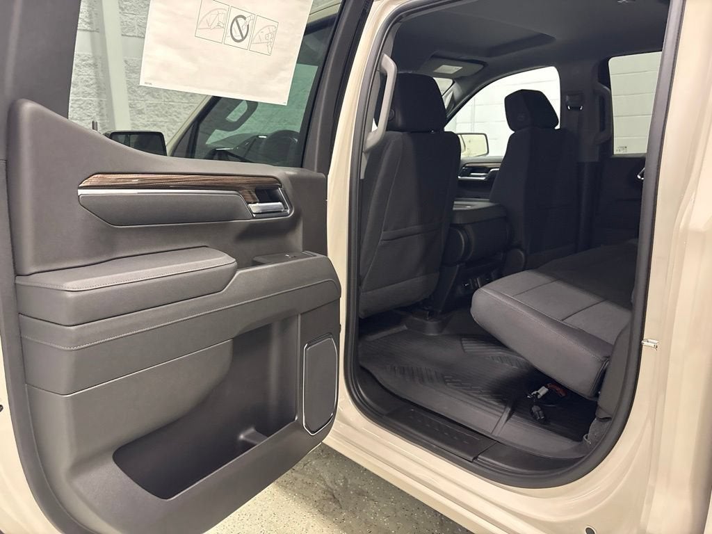 2026 Chevrolet Silverado 1500 RST Crew Cab Short Box 4WD