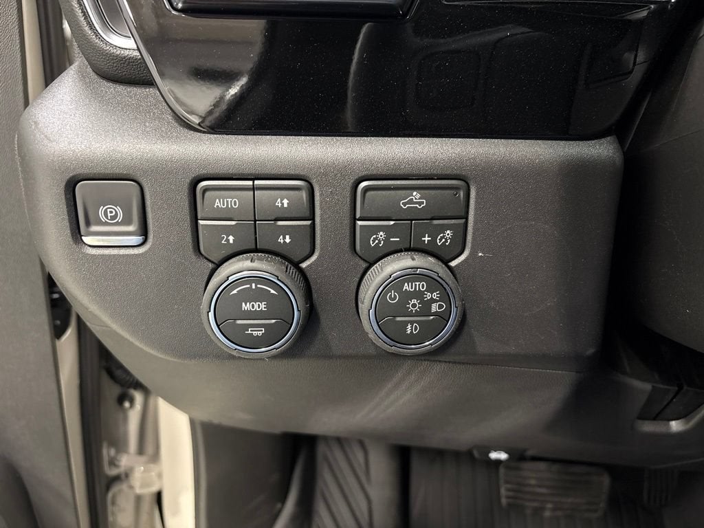 2026 Chevrolet Silverado 1500 RST Crew Cab Short Box 4WD