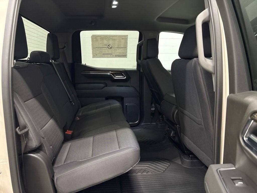 2026 Chevrolet Silverado 1500 RST Crew Cab Short Box 4WD