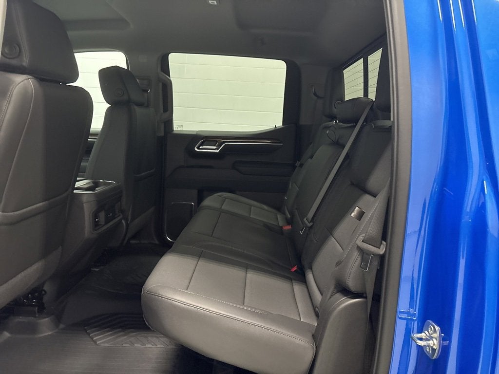 2026 Chevrolet Silverado 1500 LT Trail Boss Crew Cab Short Box 4WD