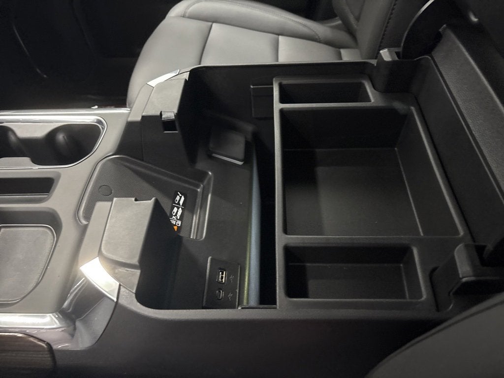 2026 Chevrolet Silverado 1500 LT Trail Boss Crew Cab Short Box 4WD