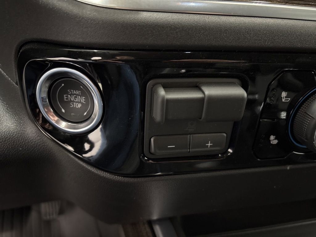 2026 Chevrolet Silverado 1500 LT Trail Boss Crew Cab Short Box 4WD