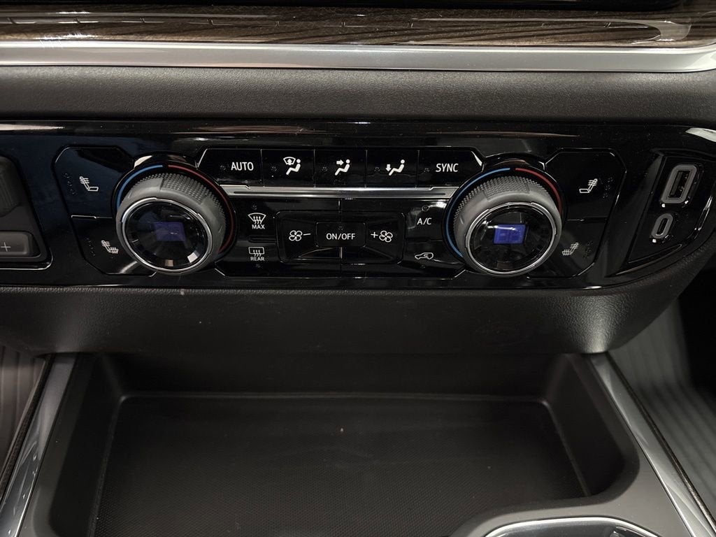 2026 Chevrolet Silverado 1500 LT Trail Boss Crew Cab Short Box 4WD