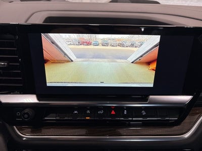 2026 Chevrolet Silverado 1500 LT Trail Boss Crew Cab Short Box 4WD