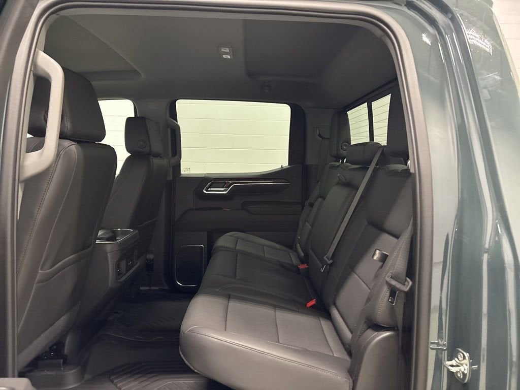 2026 Chevrolet Silverado 1500 LT Trail Boss Crew Cab Short Box 4WD