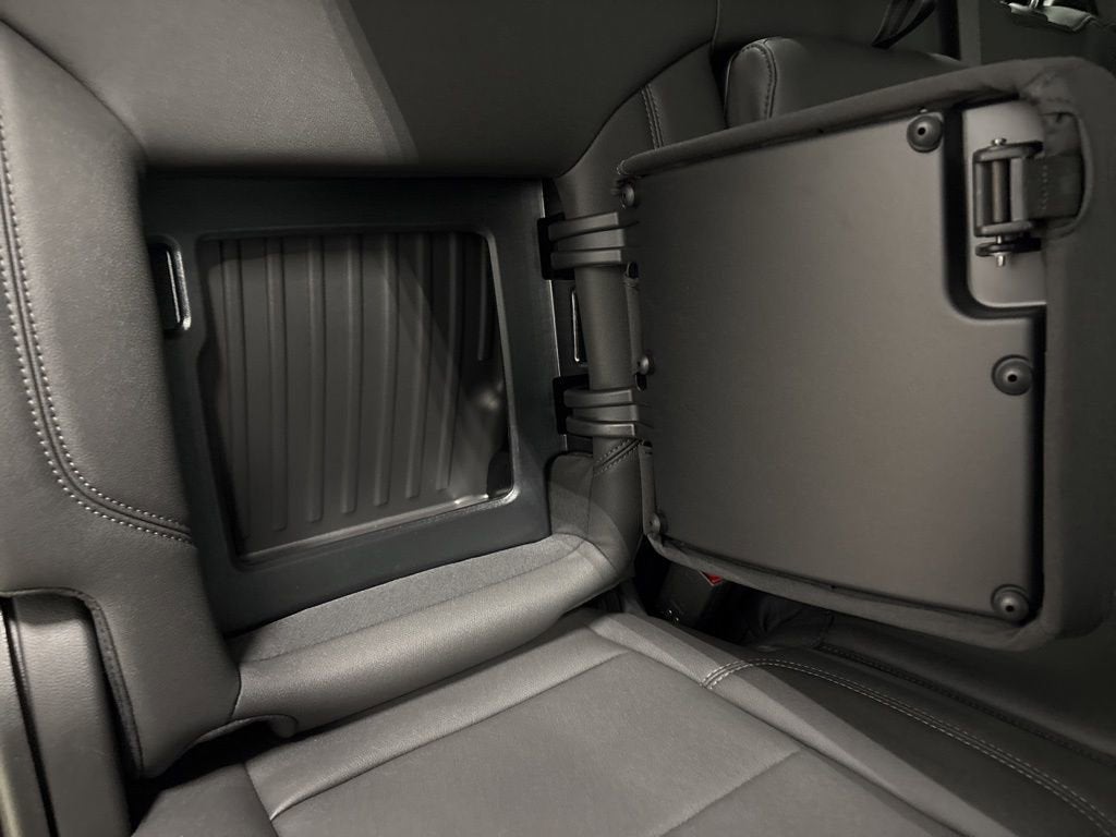 2026 Chevrolet Silverado 1500 LT Trail Boss Crew Cab Short Box 4WD