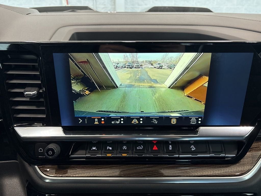 2026 Chevrolet Silverado 1500 LT Trail Boss Crew Cab Short Box 4WD