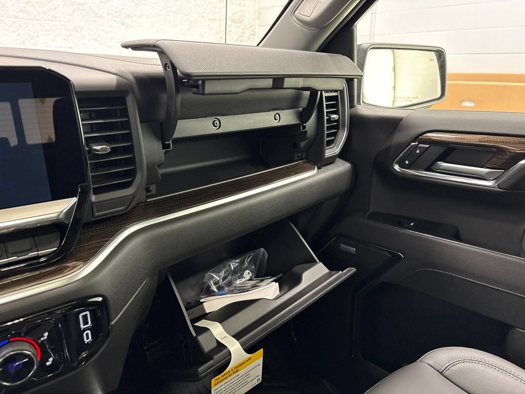 2026 Chevrolet Silverado 1500 LT Trail Boss Crew Cab Short Box 4WD