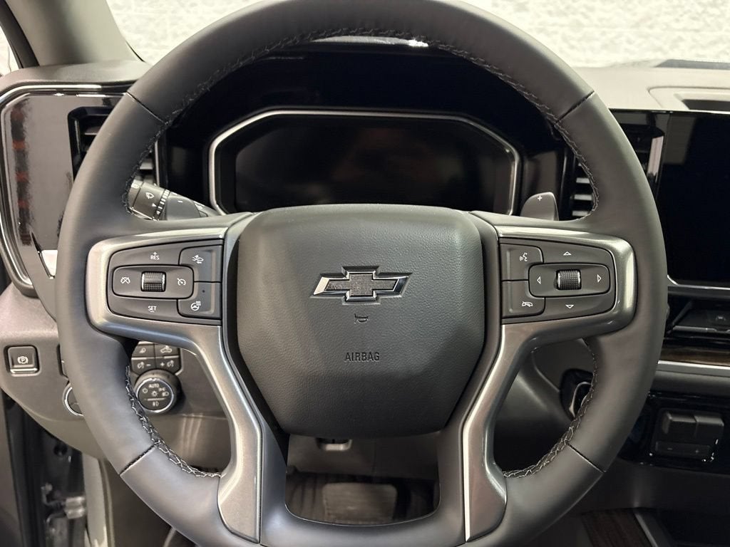 2026 Chevrolet Silverado 1500 LT Trail Boss Crew Cab Short Box 4WD