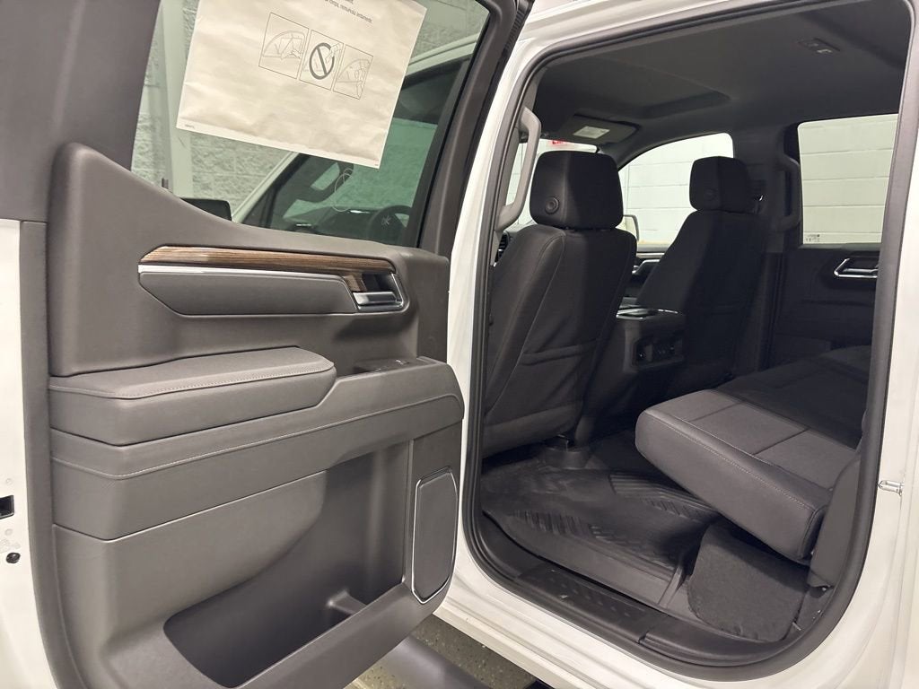 2026 Chevrolet Silverado 1500 LT Trail Boss Crew Cab Short Box 4WD
