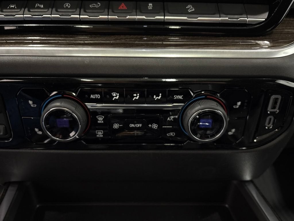 2026 Chevrolet Silverado 1500 LT Trail Boss Crew Cab Short Box 4WD