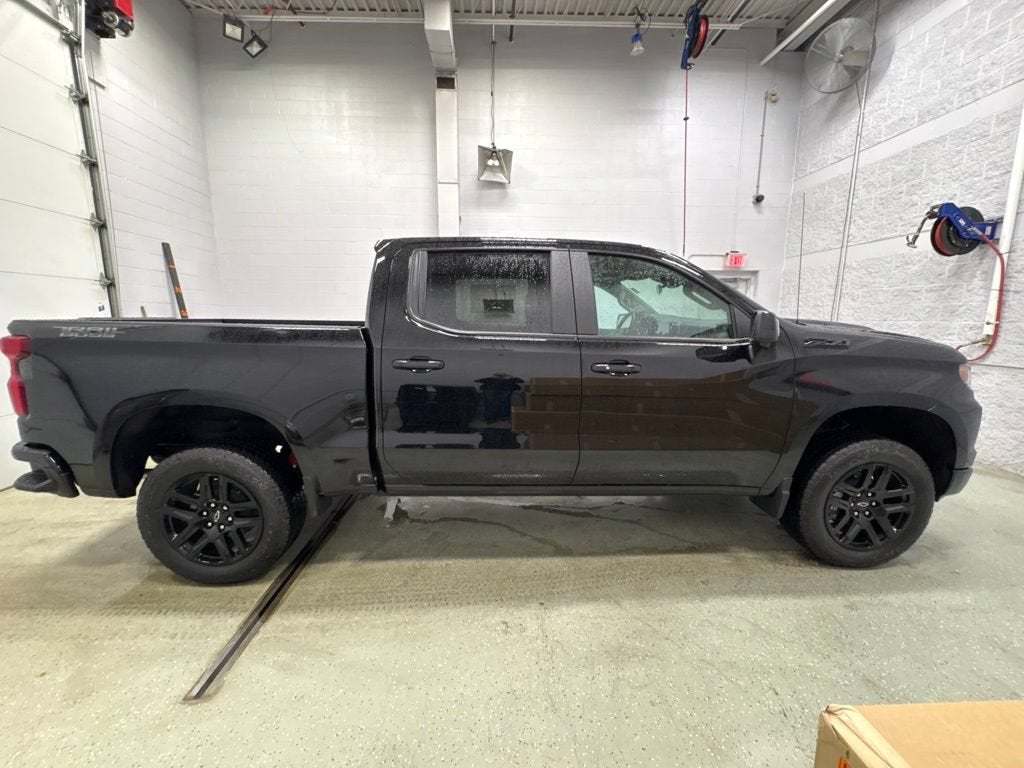 2026 Chevrolet Silverado 1500 LT Trail Boss Crew Cab Short Box 4WD