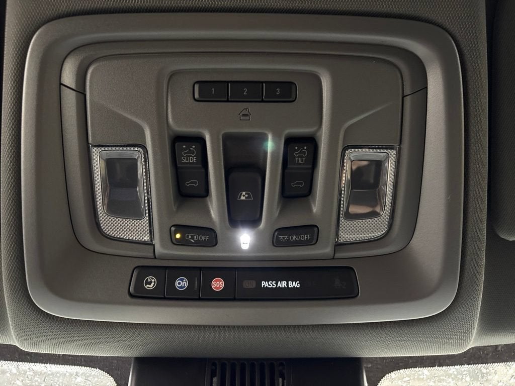 2026 Chevrolet Silverado 1500 LT Trail Boss Crew Cab Short Box 4WD
