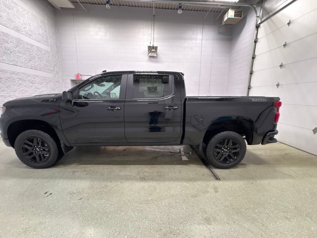 2026 Chevrolet Silverado 1500 LT Trail Boss Crew Cab Short Box 4WD
