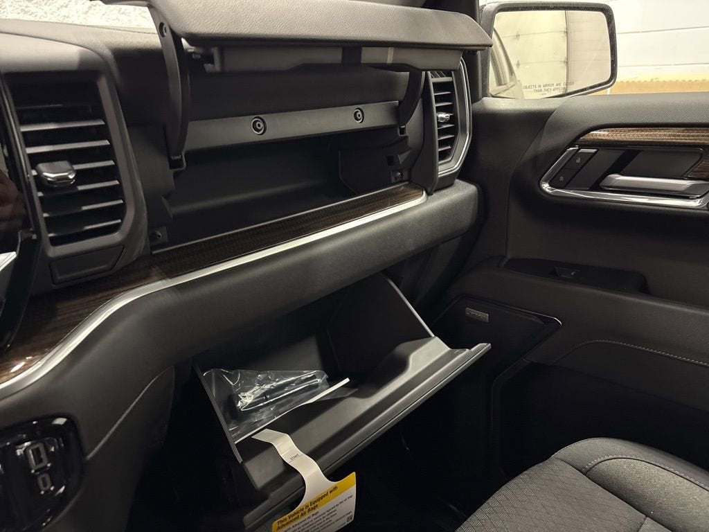 2026 Chevrolet Silverado 1500 LT Trail Boss Crew Cab Short Box 4WD