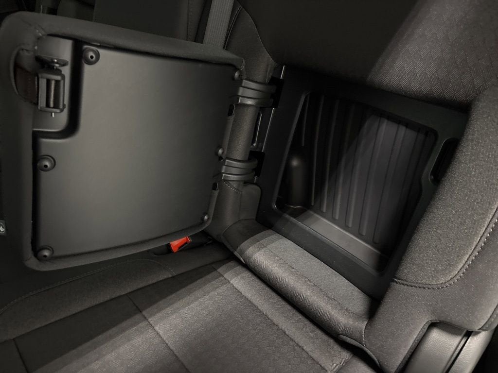 2026 Chevrolet Silverado 1500 LT Trail Boss Crew Cab Short Box 4WD