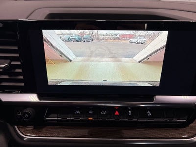 2026 Chevrolet Silverado 1500 LT Trail Boss Crew Cab Short Box 4WD