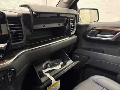 2026 Chevrolet Silverado 1500 LT Trail Boss Crew Cab Short Box 4WD