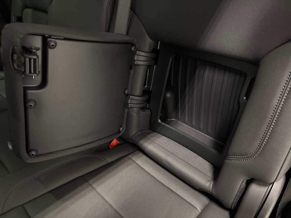 2026 Chevrolet Silverado 1500 LT Trail Boss Crew Cab Short Box 4WD