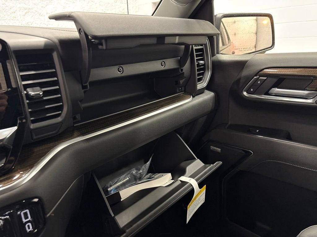 2026 Chevrolet Silverado 1500 LT Trail Boss Crew Cab Short Box 4WD