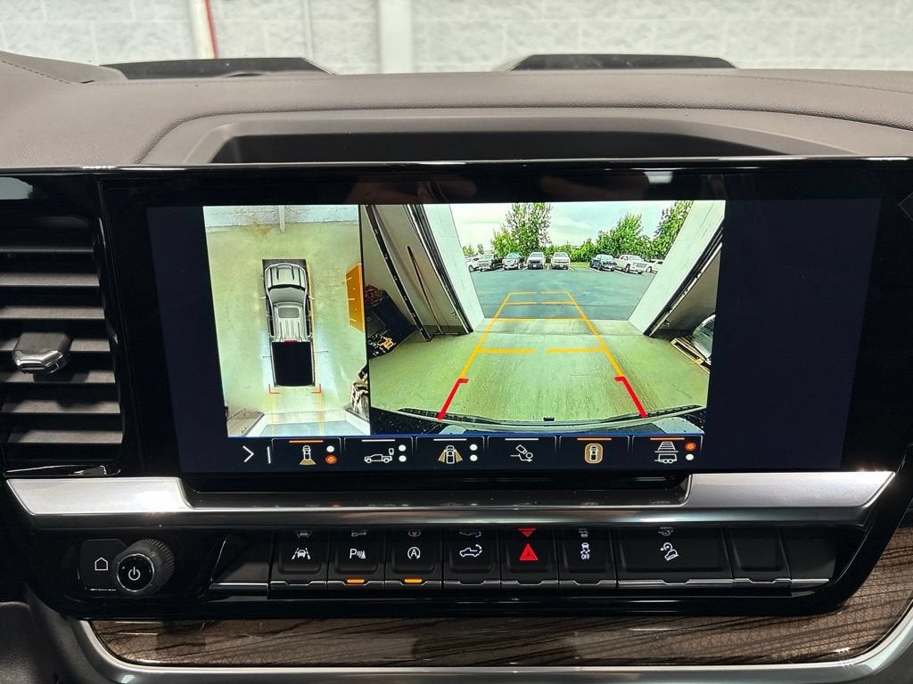 2026 Chevrolet Silverado 1500 LT Trail Boss Crew Cab Short Box 4WD