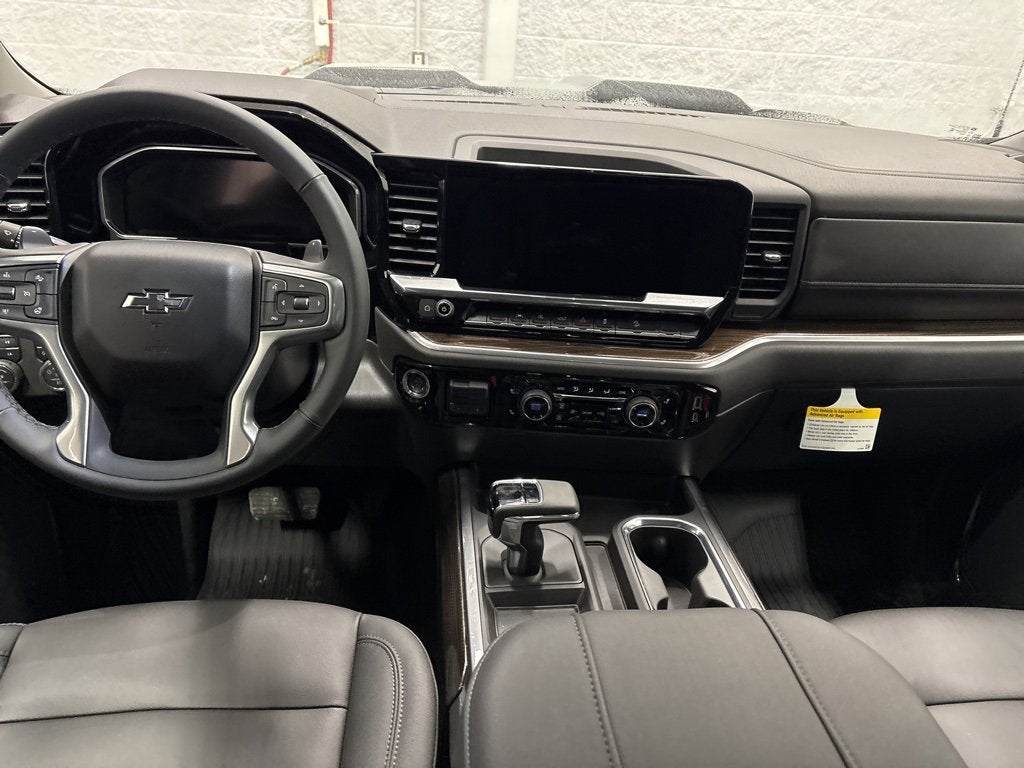 2026 Chevrolet Silverado 1500 LT Trail Boss Crew Cab Short Box 4WD