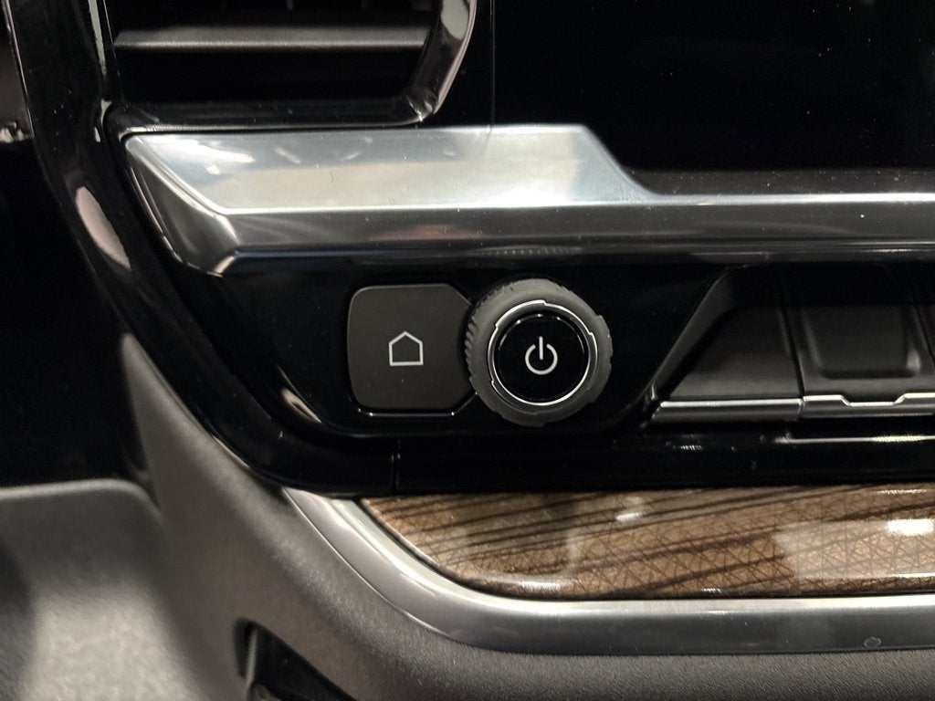 2026 Chevrolet Silverado 1500 LT Trail Boss Crew Cab Short Box 4WD