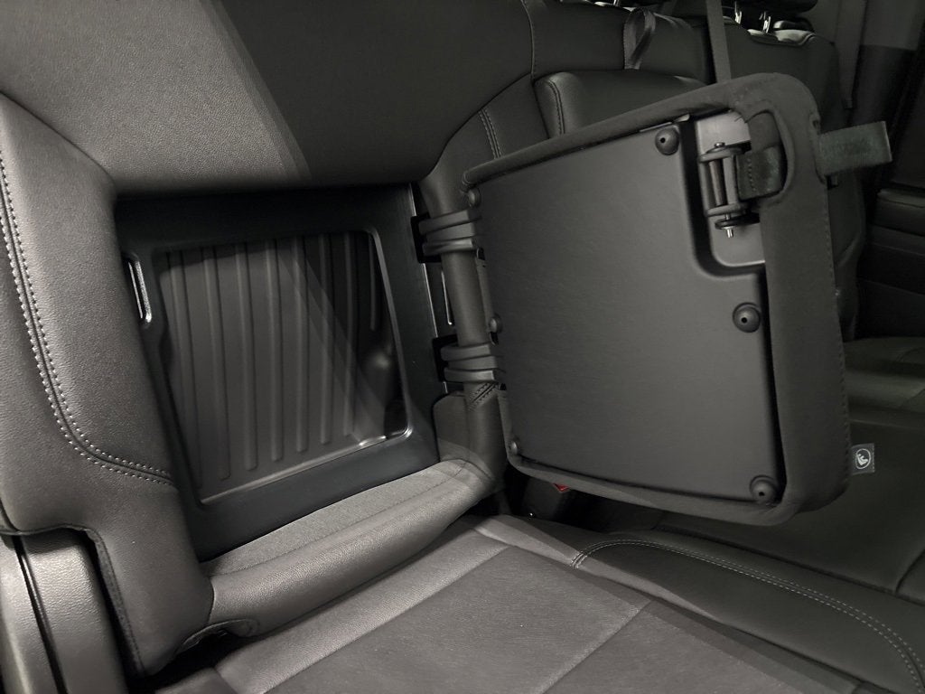 2026 Chevrolet Silverado 1500 LT Trail Boss Crew Cab Short Box 4WD