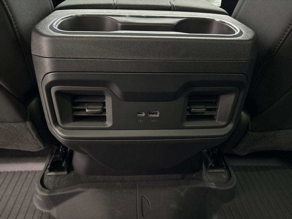 2026 Chevrolet Silverado 1500 LT Trail Boss Crew Cab Short Box 4WD