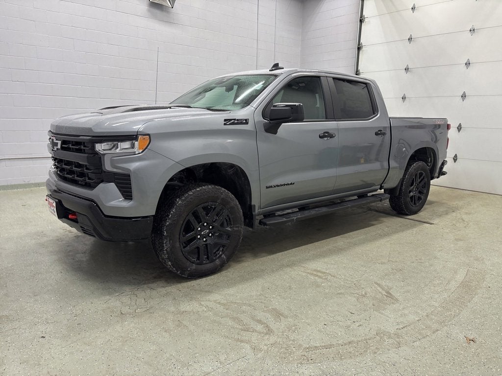 2026 Chevrolet Silverado 1500 LT Trail Boss Crew Cab Short Box 4WD