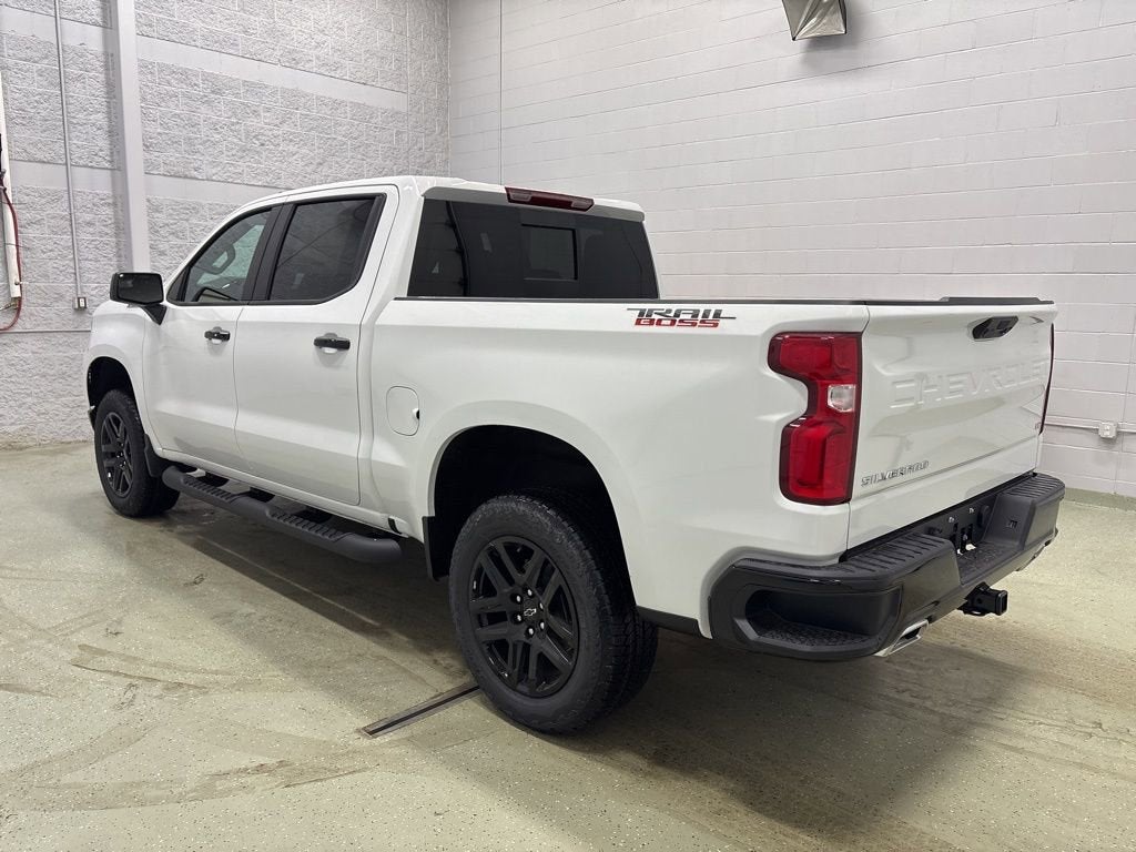 2026 Chevrolet Silverado 1500 LT Trail Boss Crew Cab Short Box 4WD