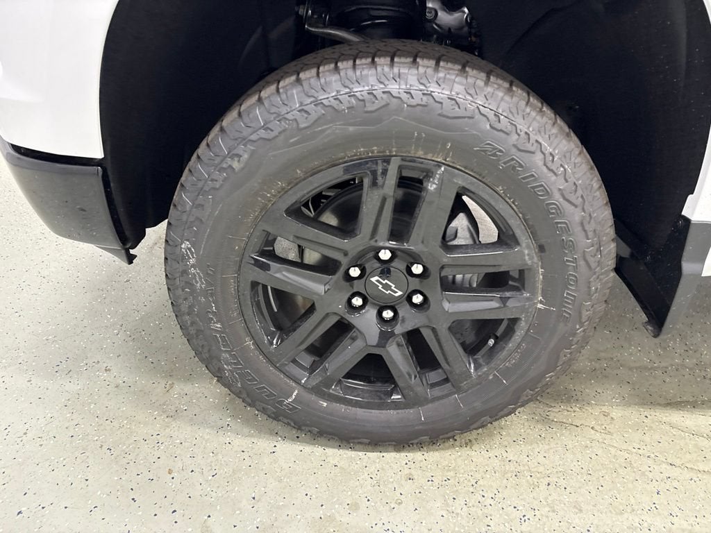2026 Chevrolet Silverado 1500 LT Trail Boss Crew Cab Short Box 4WD