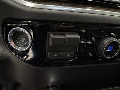 2026 Chevrolet Silverado 1500 LT Trail Boss Crew Cab Short Box 4WD