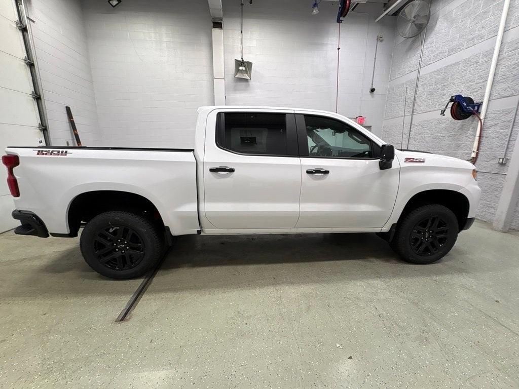 2026 Chevrolet Silverado 1500 LT Trail Boss Crew Cab Short Box 4WD