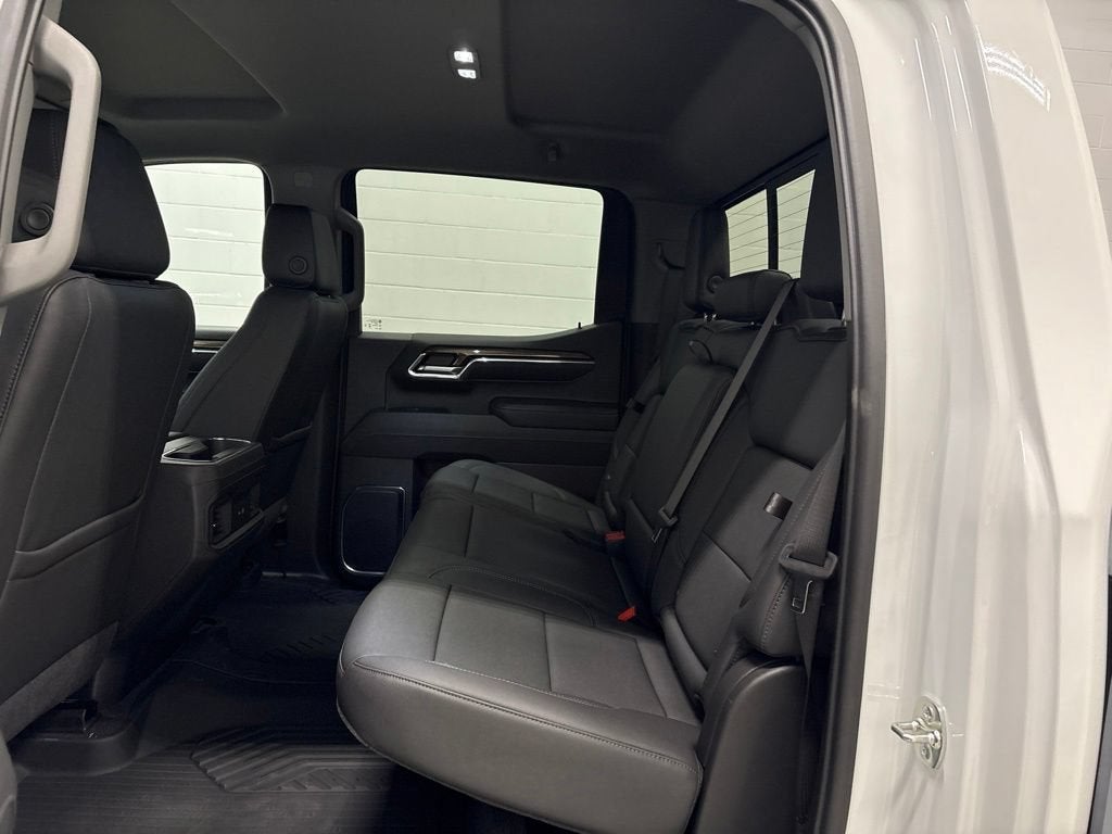 2026 Chevrolet Silverado 1500 LT Trail Boss Crew Cab Short Box 4WD