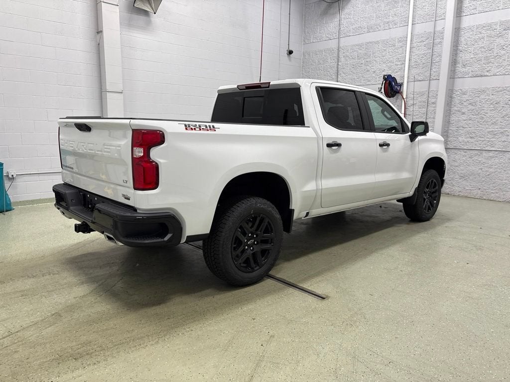 2026 Chevrolet Silverado 1500 LT Trail Boss Crew Cab Short Box 4WD