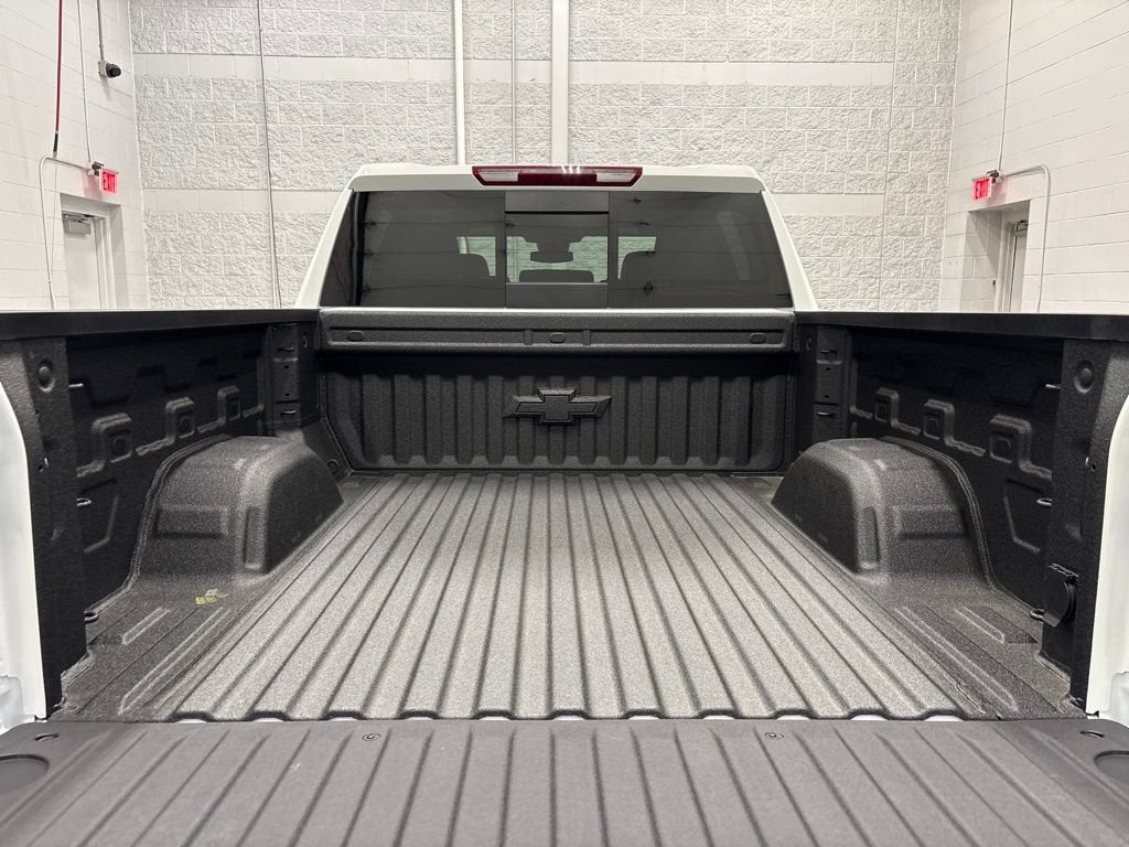 2026 Chevrolet Silverado 1500 LT Trail Boss Crew Cab Short Box 4WD