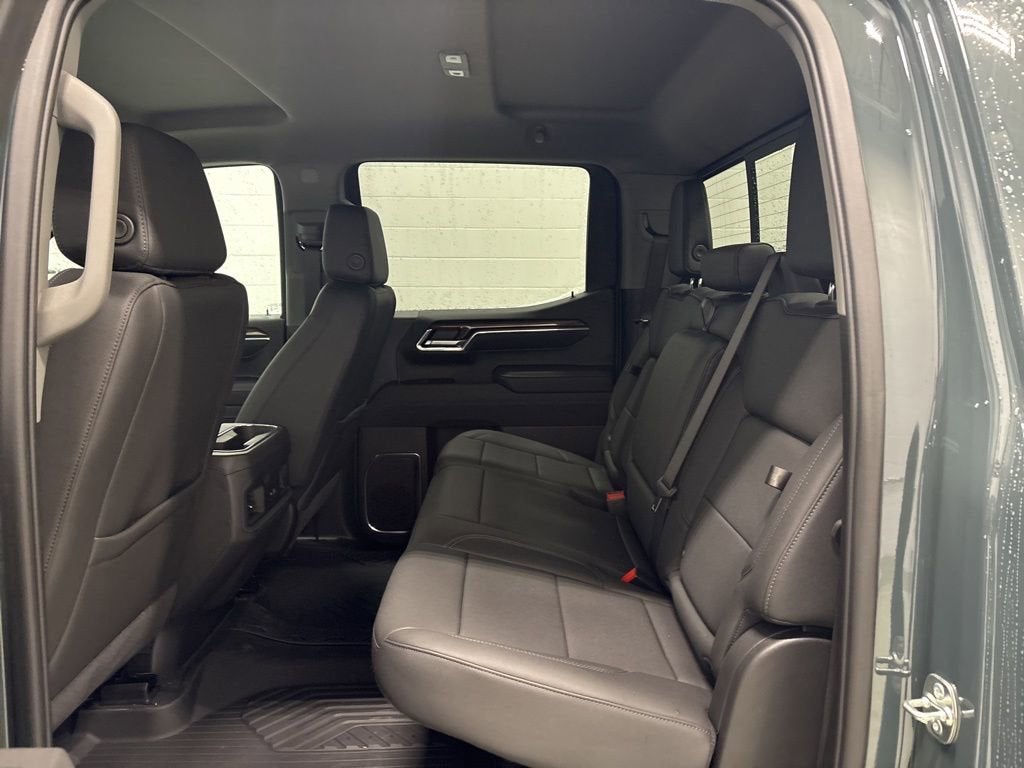 2026 Chevrolet Silverado 1500 LT Trail Boss Crew Cab Short Box 4WD