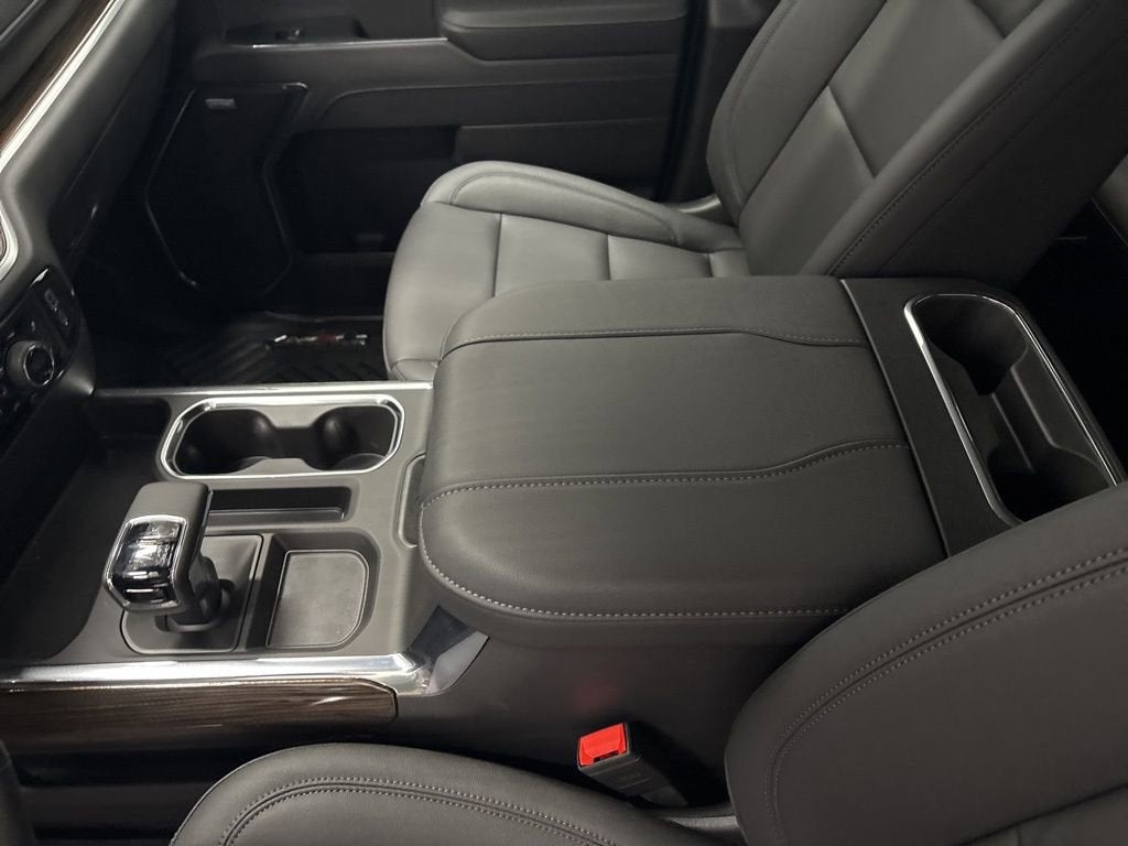 2026 Chevrolet Silverado 1500 LT Trail Boss Crew Cab Short Box 4WD