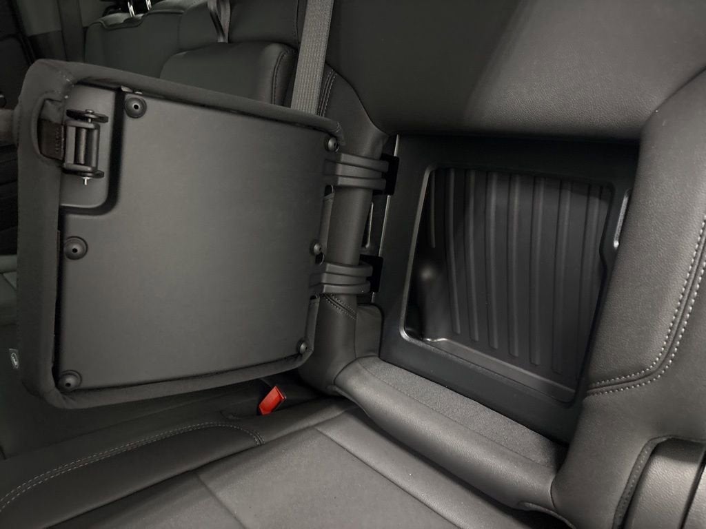 2026 Chevrolet Silverado 1500 LT Trail Boss Crew Cab Short Box 4WD