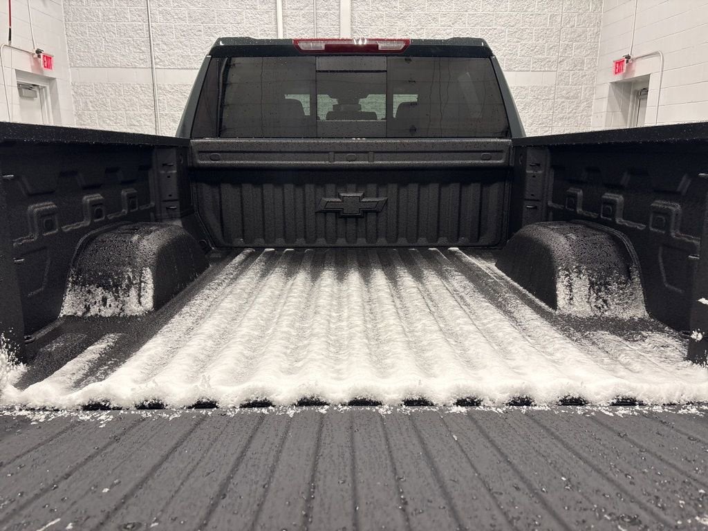 2026 Chevrolet Silverado 1500 LT Trail Boss Crew Cab Short Box 4WD