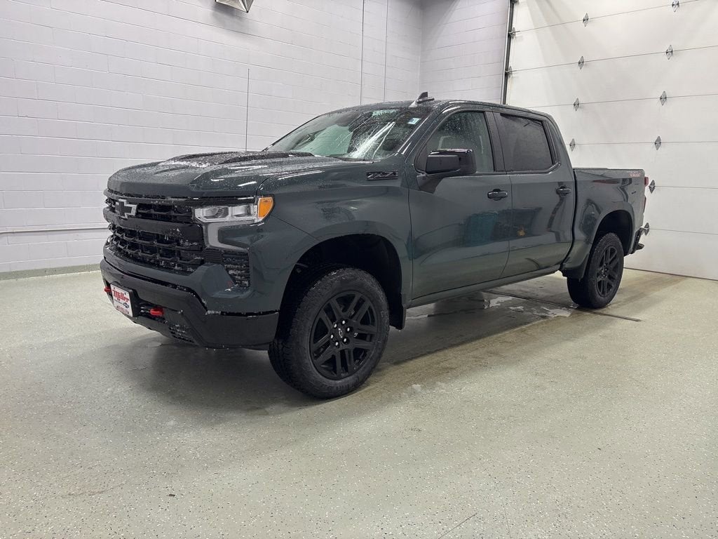2026 Chevrolet Silverado 1500 LT Trail Boss Crew Cab Short Box 4WD