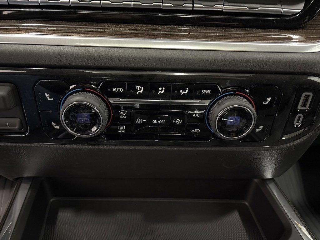 2026 Chevrolet Silverado 1500 LT Trail Boss Crew Cab Standard Box 4WD