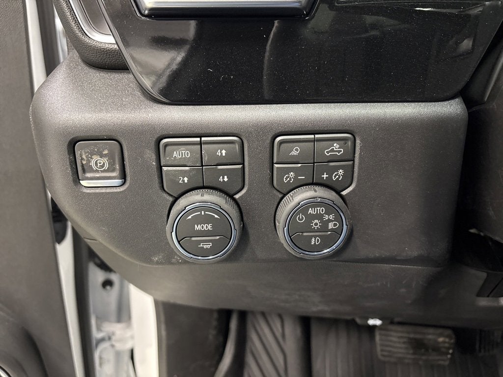 2026 Chevrolet Silverado 1500 LT Trail Boss Crew Cab Standard Box 4WD