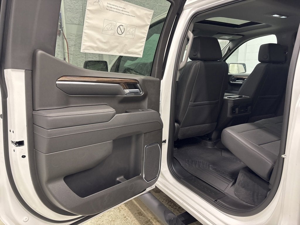 2026 Chevrolet Silverado 1500 LT Trail Boss Crew Cab Standard Box 4WD