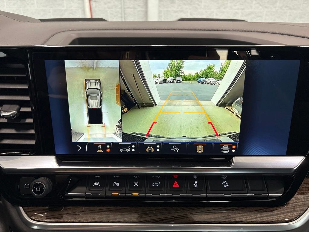 2026 Chevrolet Silverado 1500 LT Trail Boss Crew Cab Short Box 4WD