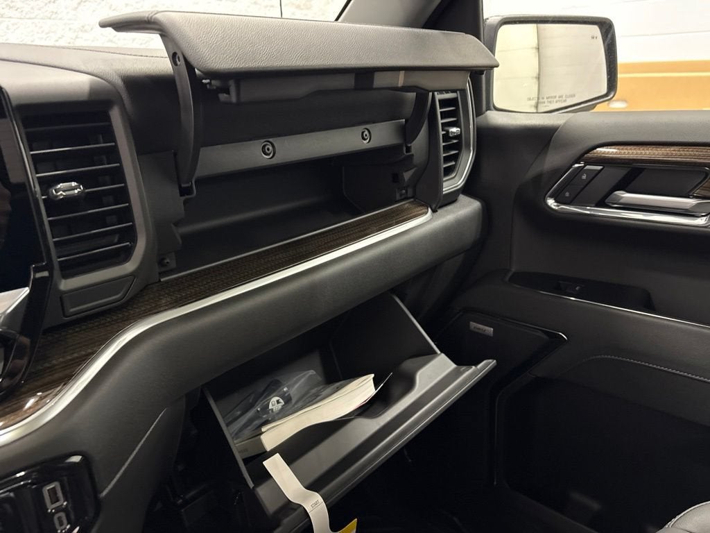 2026 Chevrolet Silverado 1500 LT Trail Boss Crew Cab Short Box 4WD