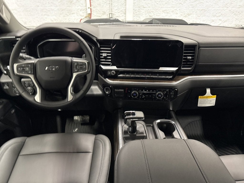 2026 Chevrolet Silverado 1500 LT Trail Boss Crew Cab Short Box 4WD