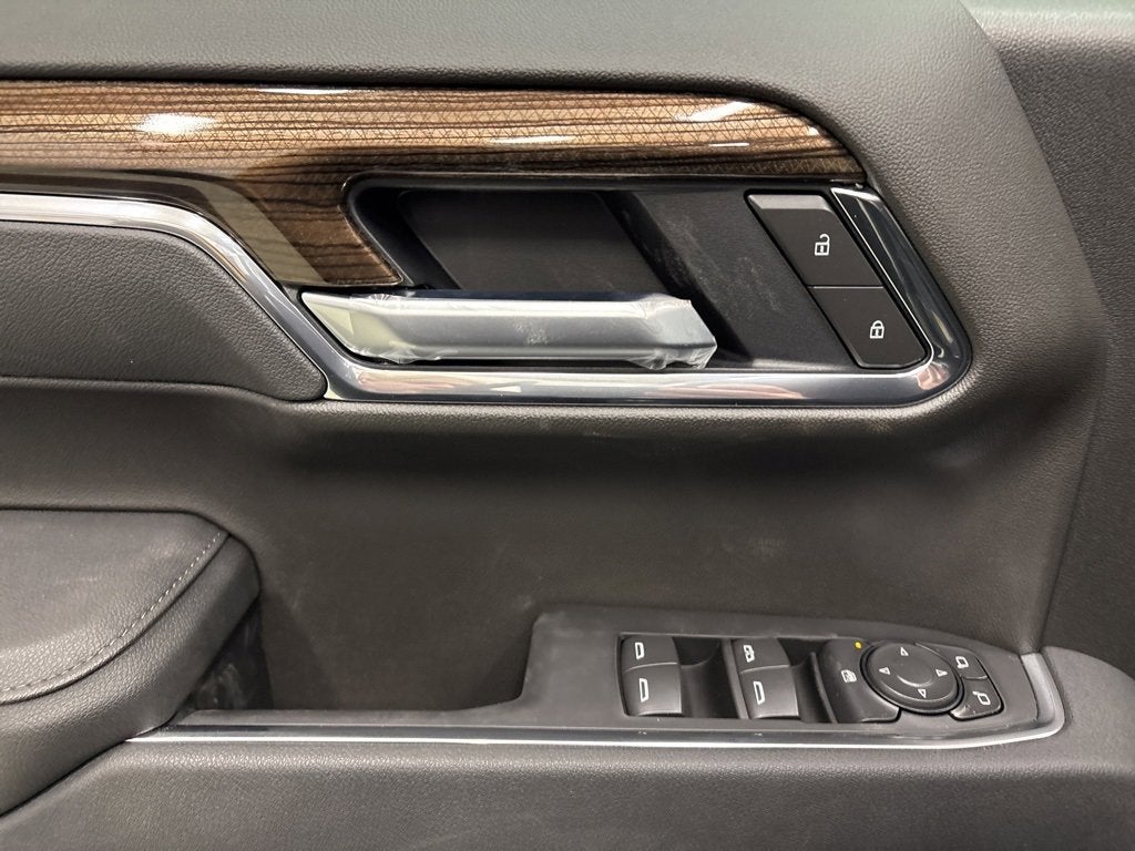 2026 Chevrolet Silverado 1500 LT Trail Boss Crew Cab Short Box 4WD